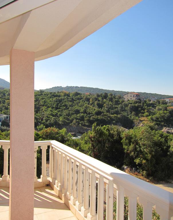 Villa Rossa Utjeha-Bušat Extérieur photo